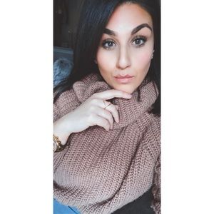 Meet your Posher, Lisa